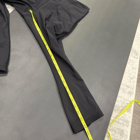Lululemon Black Train Times Crop *21" - Picture 14 of 14